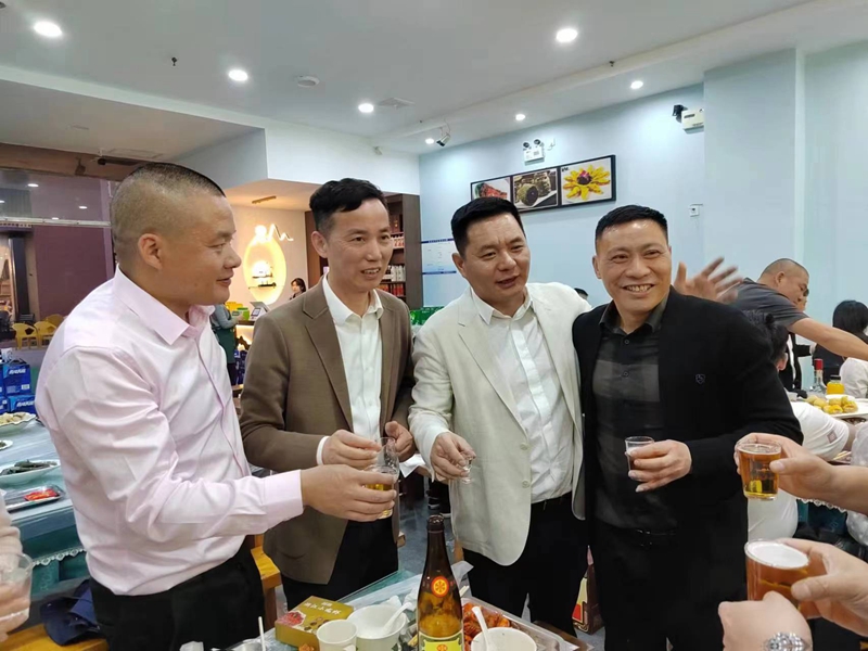 欢度“五一”暨祝贺会员单位“品味浙乡” 烧烤餐厅隆重开业