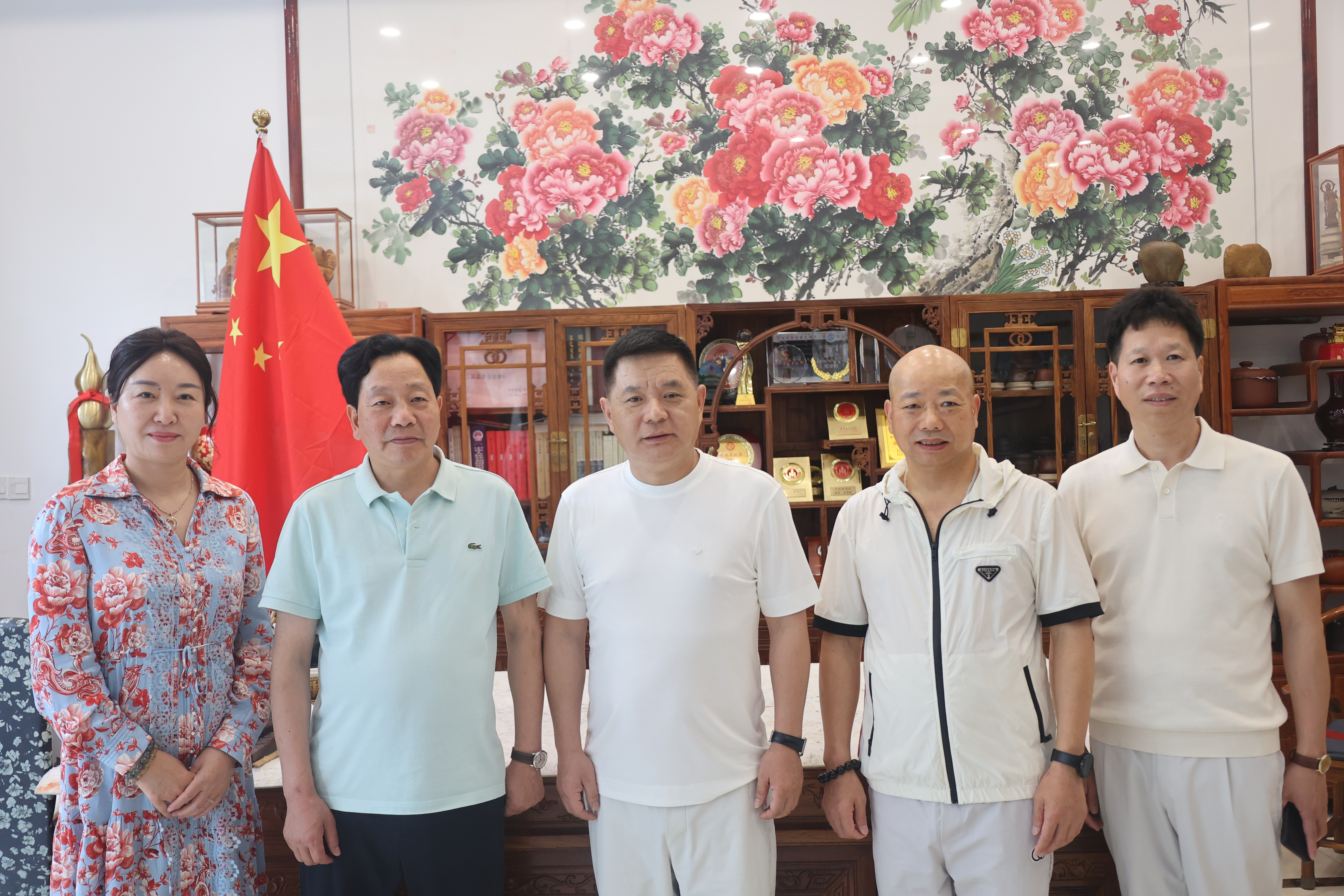 会长干永明率队赴商洛慰问会员企业